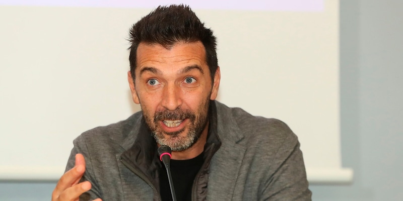 Juve-Motta, all'improvviso Buffon: "Può accadere qualcosa di sorprendente" 1 Juve-Motta, all'improvviso Buffon: "Può accadere qualcosa di sorprendente"