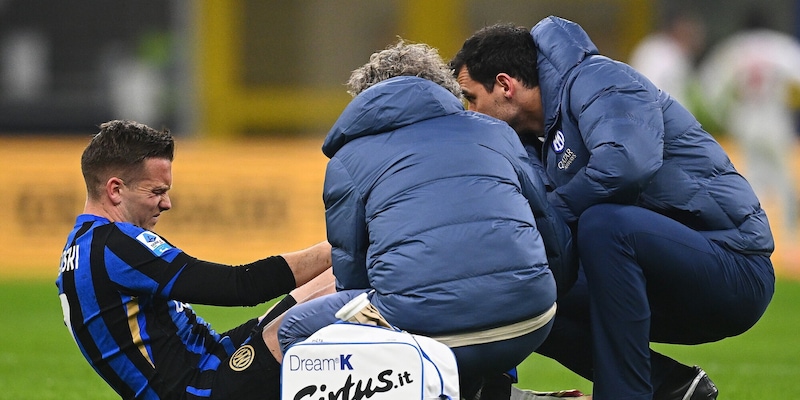 Inter, infortunio Zielinski: almeno 45 giorni di stop. Le condizioni e quando torna 1 Inter, infortunio Zielinski: almeno 45 giorni di stop. Le condizioni e quando torna