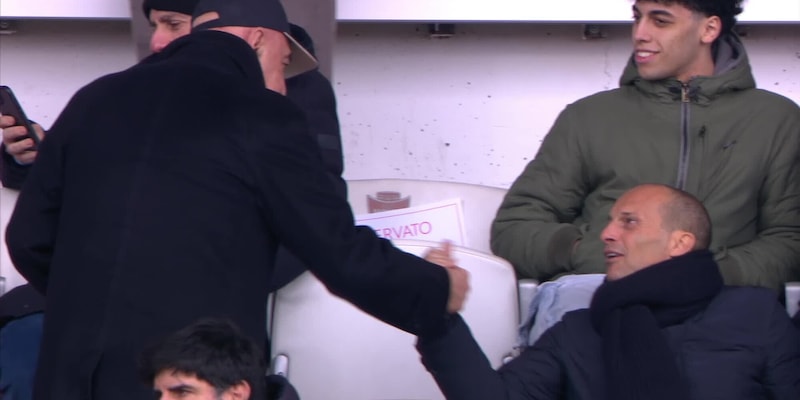 Allegri in tribuna per Monza-Parma: il saluto con Galliani 1 Allegri in tribuna per Monza-Parma: il saluto con Galliani
