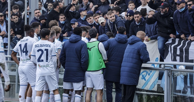 Lazio ko, la furia dei tifosi sui social: "Adesso basta" 1 Lazio ko, la furia dei tifosi sui social: "Adesso basta"