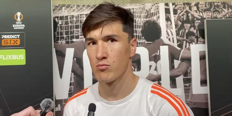Shomurodov e il retroscena negli spogliatoi: ecco cosa ci ha detto Hummels 1 Shomurodov e il retroscena negli spogliatoi: ecco cosa ci ha detto Hummels