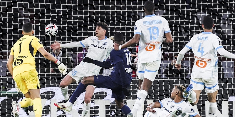 Il Psg piega il Marsiglia di Rabiot: Ligue 1 ipotecata, testa alla Champions 1 Il Psg piega il Marsiglia di Rabiot: Ligue 1 ipotecata, testa alla Champions