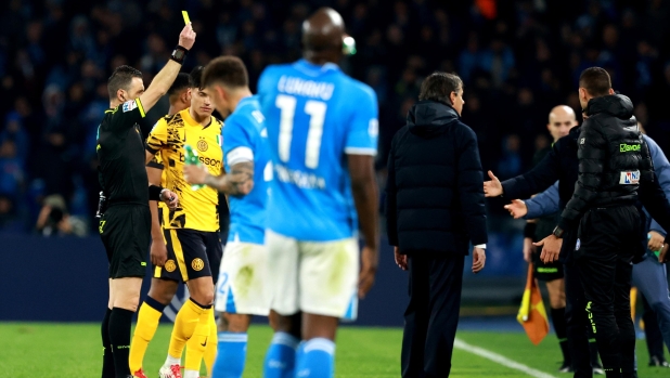 Le pagelle degli arbitri: Doveri 5,5: dove sono i cartellini gialli? Pairetto stecca a Roma: 5 1 Le pagelle degli arbitri: Doveri 5,5: dove sono i cartellini gialli? Pairetto stecca a Roma: 5