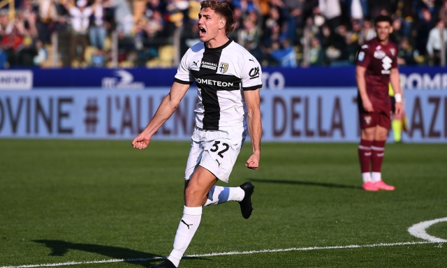 Boom Pellegrino: lo manda Crespo. Il Parma ritrova un 9 argentino 1 Boom Pellegrino: lo manda Crespo. Il Parma ritrova un 9 argentino