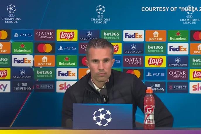 Van Persie non ci sta: "Il rigore per l'Inter? Troppo facile..." 1 Van Persie non ci sta: "Il rigore per l'Inter? Troppo facile..."