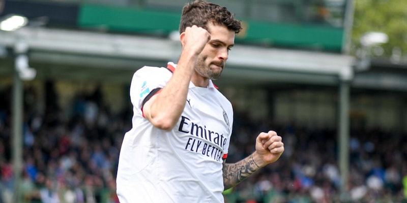 Pulisic e Gimenez stendono il Venezia, colpo Milan: incubo Di Francesco. Como ok 1 Pulisic e Gimenez stendono il Venezia, colpo Milan: incubo Di Francesco. Como ok
