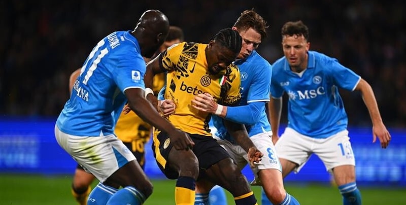 Inter e Napoli a pari punti: che succede per lo Scudetto, cosa dice il regolamento 1 Inter e Napoli a pari punti: che succede per lo Scudetto, cosa dice il regolamento