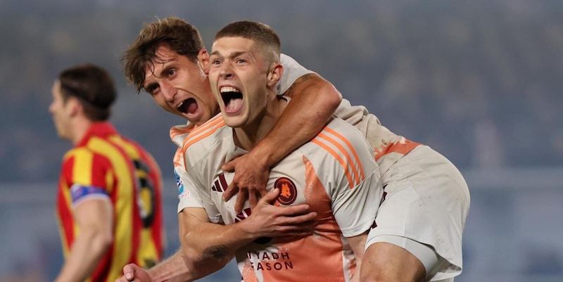 Roma, Dovbyk nominato miglior giocatore di marzo della Serie A 1 Roma, Dovbyk nominato miglior giocatore di marzo della Serie A