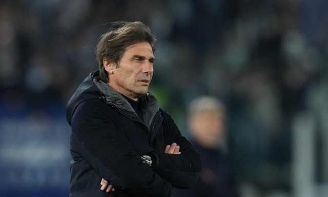 Napoli, Conte al bivio: Gilmour e Anguissa si sfidano per una maglia 1 Napoli, Conte al bivio: Gilmour e Anguissa si sfidano per una maglia