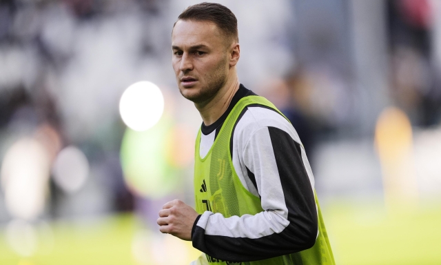 Koop rischia di stare seduto, mentre Kolo Muani... Juve, ecco chi gioca contro la Roma 1 Koop rischia di stare seduto, mentre Kolo Muani... Juve, ecco chi gioca contro la Roma