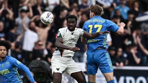 Dagli sbadigli ai fuochi d'artificio: ma il 2-2 serve poco a Empoli e Venezia 1 Dagli sbadigli ai fuochi d'artificio: ma il 2-2 serve poco a Empoli e Venezia