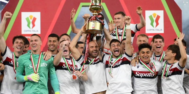 Alza la Coppa, Bologna! L'hai conquistata alla grande 2 Alza la Coppa, Bologna! L'hai conquistata alla grande