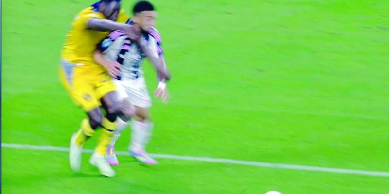 Moviola Juve-Udinese: Ayroldi non convince 3 Moviola Juve-Udinese: Ayroldi non convince