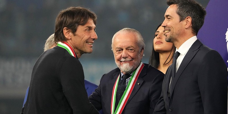 Napoli campione con De Bruyne e David, i due assi di De Laurentiis sul tavolo di Conte 4 Napoli campione con De Bruyne e David, i due assi di De Laurentiis sul tavolo di Conte