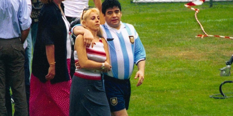 "Parlo con Maradona": la toccante confessione della moglie 3 "Parlo con Maradona": la toccante confessione della moglie