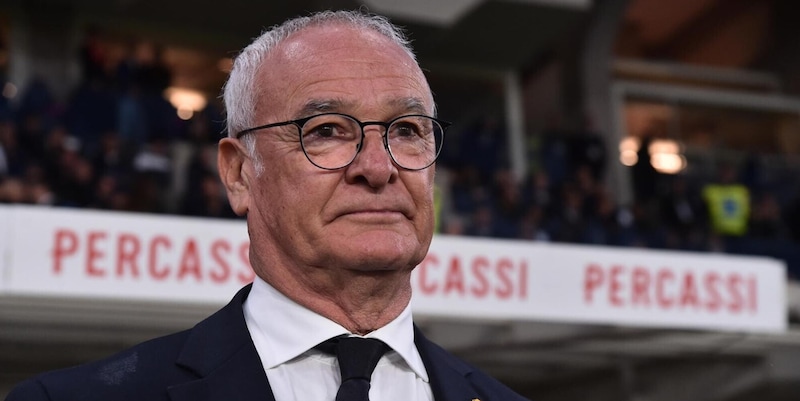 Roma Club Montecitorio: "Grazie Mister Ranieri per aver difeso la Roma" 3 Roma Club Montecitorio: "Grazie Mister Ranieri per aver difeso la Roma"
