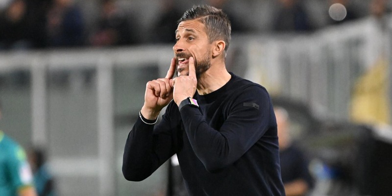 Palermo, contestazione infinita: neanche la qualificazione ai playoff placa i tifosi 2 Palermo, contestazione infinita: neanche la qualificazione ai playoff placa i tifosi