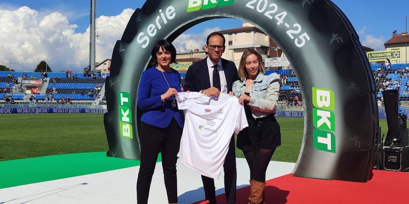 Alla Lega B ed ai suoi club il Premio Costruiamo Gentilezza nello Sport per i progetti sociali
1 Alla Lega B ed ai suoi club il Premio Costruiamo Gentilezza nello Sport per i progetti sociali