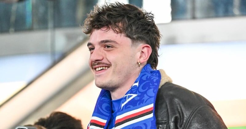 Olly, la promessa del cantante alla Sampdoria dopo la retrocessione in Serie C
2 Olly, la promessa del cantante alla Sampdoria dopo la retrocessione in Serie C