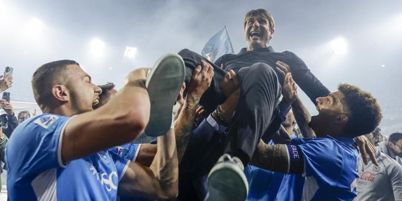 Conte, e adesso? Cosa farà il tecnico del Napoli: tutte le ipotesi in campo 4 Conte, e adesso? Cosa farà il tecnico del Napoli: tutte le ipotesi in campo