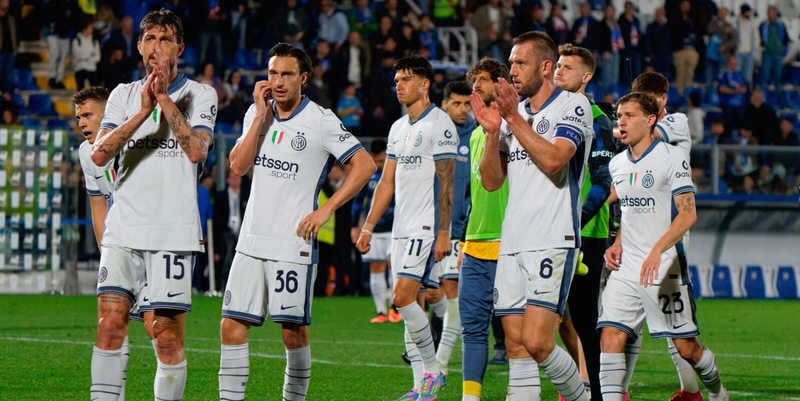 "Che gufata!": Napoli, il messaggio per la Champions Inter scatena i tifosi 1 "Che gufata!": Napoli, il messaggio per la Champions Inter scatena i tifosi