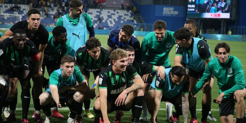 Sassuolo, ecco la premiazione: con il Catanzaro sarà festa promozione 3 Sassuolo, ecco la premiazione: con il Catanzaro sarà festa promozione