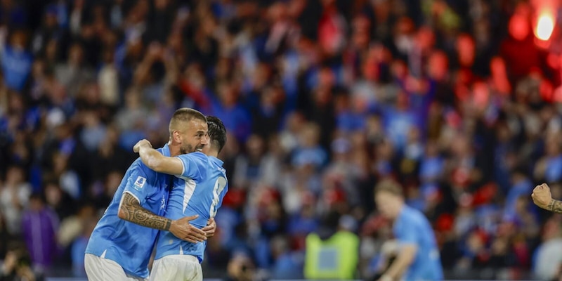 Biglietti Napoli-Cagliari, dove acquistare e tutti i prezzi degli ingressi al Maradona per la partita scudetto 2 Biglietti Napoli-Cagliari, dove acquistare e tutti i prezzi degli ingressi al Maradona per la partita scudetto
