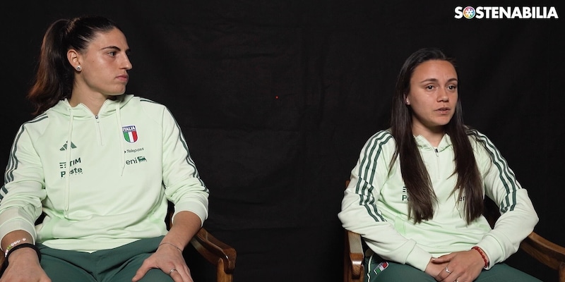 Calcio e affetti: Mauro e Serturini abbattono gli stereotipi in 'Il Futuro è Donna' 3 Calcio e affetti: Mauro e Serturini abbattono gli stereotipi in 'Il Futuro è Donna'
