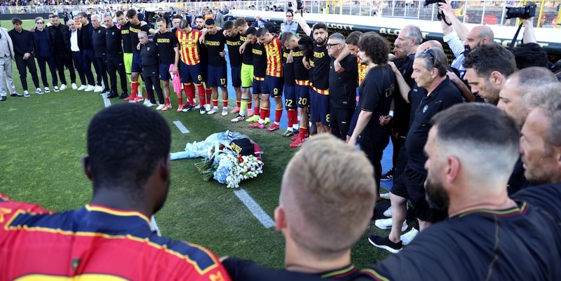 Il Lecce onora la memoria di Fiorita: resterà dipendente della società per sempre 3 Il Lecce onora la memoria di Fiorita: resterà dipendente della società per sempre