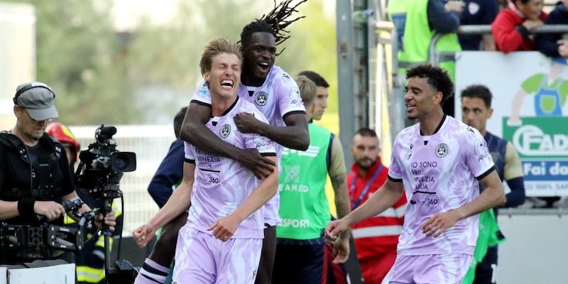 Il Cagliari perde tra i fischi: l'Udinese torna a vincere con Kristensen 4 Il Cagliari perde tra i fischi: l'Udinese torna a vincere con Kristensen