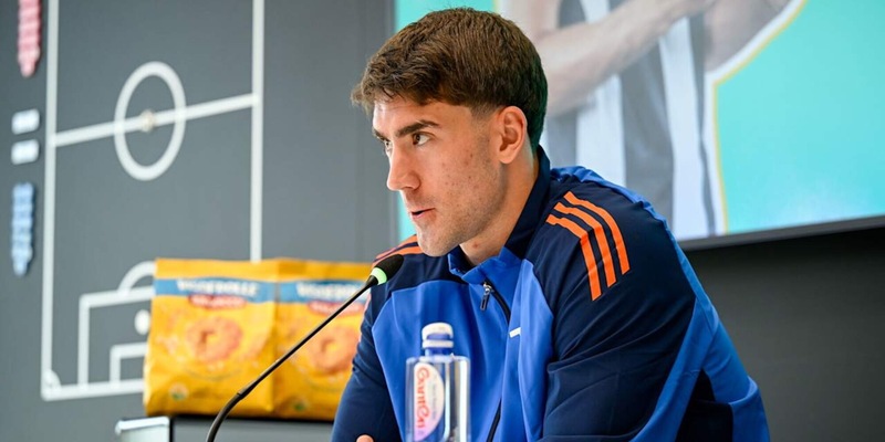 Vlahovic: "Del Piero? No, ecco il mio preferito. Magari farò il portiere" 1 Vlahovic: "Del Piero? No, ecco il mio preferito. Magari farò il portiere"