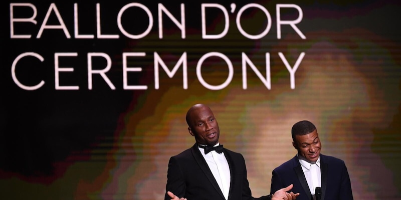 Pallone d'oro 2025: dall'elenco dei giocatori candidati a quando ci sarà la cerimonia 2 Pallone d'oro 2025: dall'elenco dei giocatori candidati a quando ci sarà la cerimonia