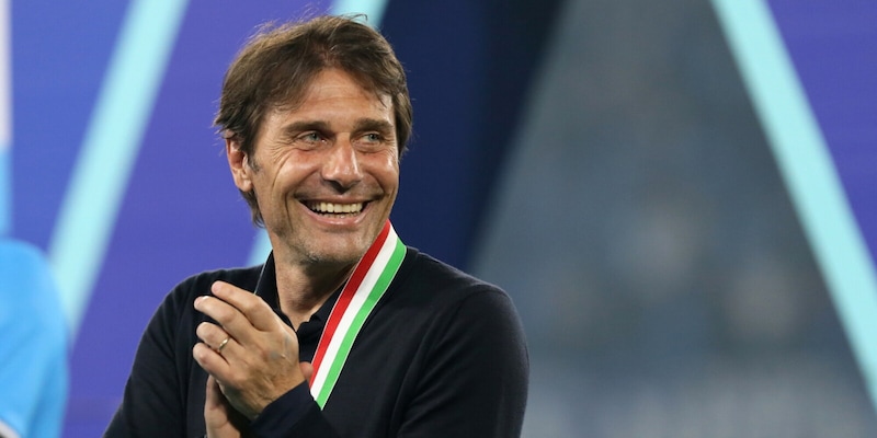 Conte sempre più deciso a restare al Napoli! E la Juve? Cosa sta succedendo 1 Conte sempre più deciso a restare al Napoli! E la Juve? Cosa sta succedendo