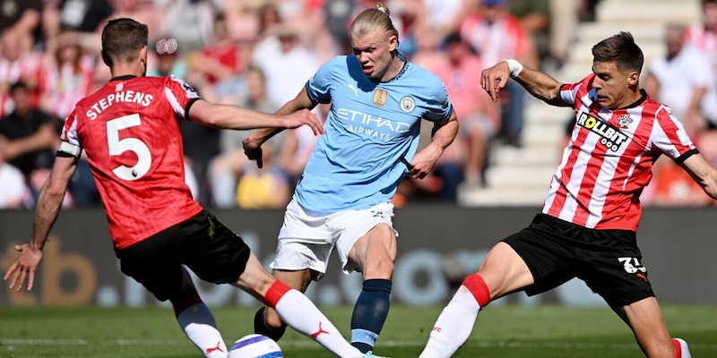 Il City scivola sul più bello: fallito l'aggancio all'Arsenal...contro il Southampton 4 Il City scivola sul più bello: fallito l'aggancio all'Arsenal...contro il Southampton