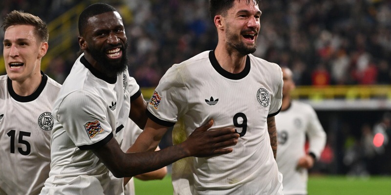 Sky acquisisce i diritti per le finali di Nations League e le qualificazioni europee per i Mondiali 2026 1 Sky acquisisce i diritti per le finali di Nations League e le qualificazioni europee per i Mondiali 2026