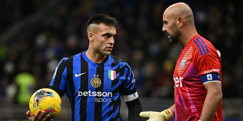 L'addio al calcio per togliere lo scudetto all'Inter e darlo al suo Napoli: Como, il giorno di Reina 1 L'addio al calcio per togliere lo scudetto all'Inter e darlo al suo Napoli: Como, il giorno di Reina
