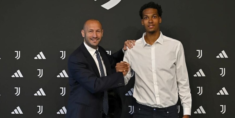 Juventus, Van Aarle ora è ufficiale: comunicato e dettagli 1 Juventus, Van Aarle ora è ufficiale: comunicato e dettagli