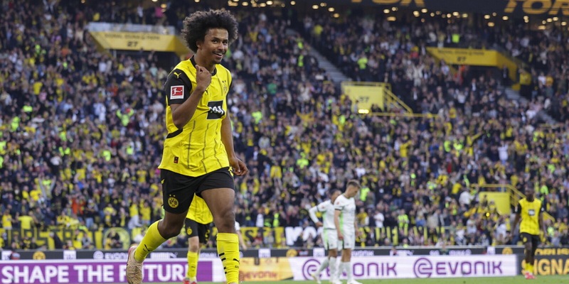 La rincorsa del Dortmund: rimonta Champions con Adeyemi trascinatore 1 La rincorsa del Dortmund: rimonta Champions con Adeyemi trascinatore
