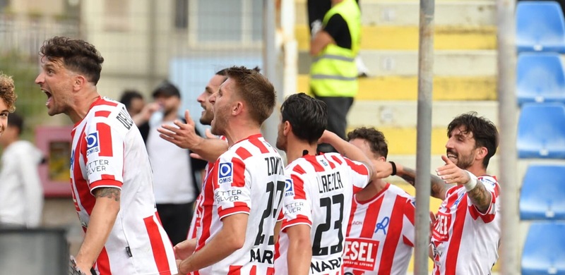 Playoff Serie C: colpo Vicenza a Crotone, Pescara super rimonta a Pesaro, Ternana ko 1 Playoff Serie C: colpo Vicenza a Crotone, Pescara super rimonta a Pesaro, Ternana ko