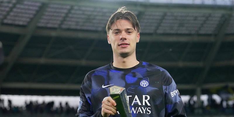 Zalewski sul futuro: "Voglio restare all'Inter". Poi il riferimento a sorpresa alla Roma.... 2 Zalewski sul futuro: "Voglio restare all'Inter". Poi il riferimento a sorpresa alla Roma....