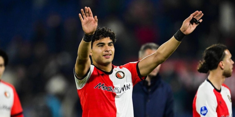 Carrillo, da Gimenez alla maglia del Feyenoord 1 Carrillo, da Gimenez alla maglia del Feyenoord