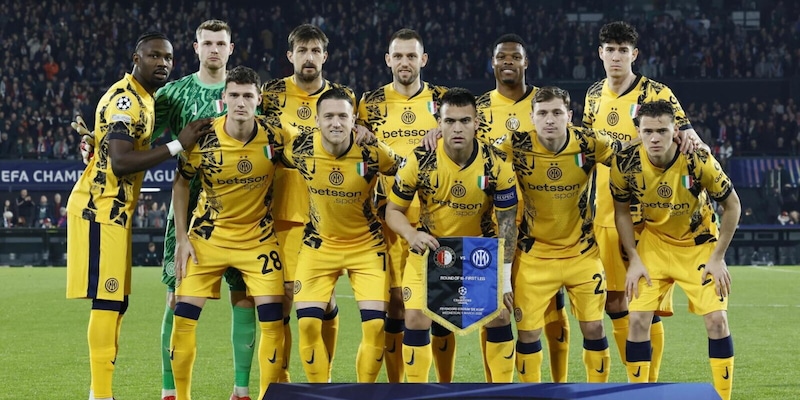 L'Inter e la scelta della maglia gialla: il motivo e il consulto tra i giocatori 3 L'Inter e la scelta della maglia gialla: il motivo e il consulto tra i giocatori