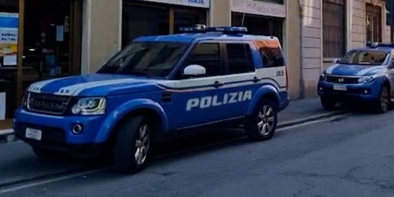 Incidente dopo Milan-Bologna: si scontrano quattro auto della polizia 2 Incidente dopo Milan-Bologna: si scontrano quattro auto della polizia