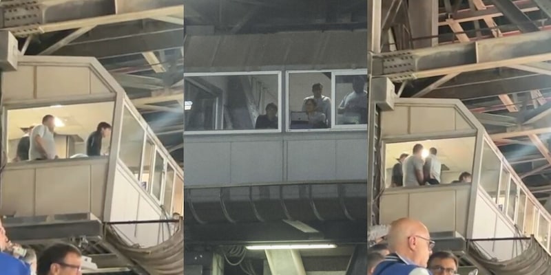 E alla fine anche Antonio Conte impazzisce di gioia: cosa ha fatto al gol di Lukaku per il Napoli 2 E alla fine anche Antonio Conte impazzisce di gioia: cosa ha fatto al gol di Lukaku per il Napoli