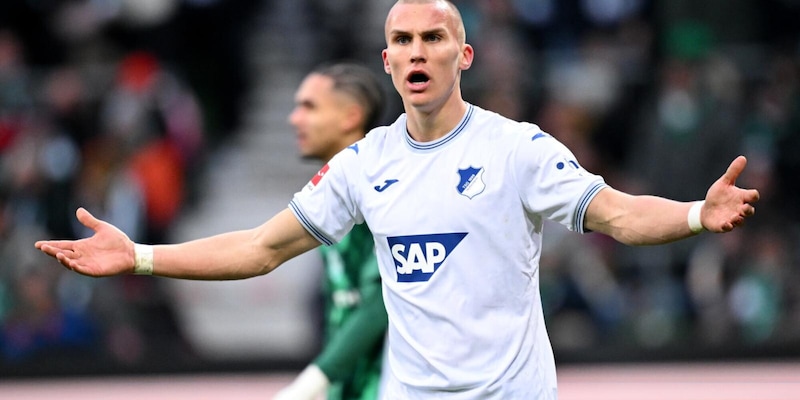 Bundesliga, l'Hoffenheim raggiunge il Wolfsburg nel finale: autogol di Ostigard 2 Bundesliga, l'Hoffenheim raggiunge il Wolfsburg nel finale: autogol di Ostigard