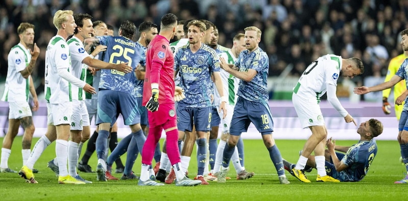 Farioli, che beffa: Ajax sorpassato dal Psv alla penultima giornata 2 Farioli, che beffa: Ajax sorpassato dal Psv alla penultima giornata