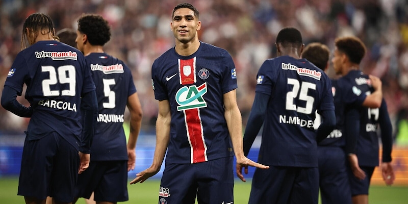 Psg, trionfo in Coppa di Francia ma è giallo Kvara: titolare, ma gioca Doué, "mal di testa" 1 Psg, trionfo in Coppa di Francia ma è giallo Kvara: titolare, ma gioca Doué, "mal di testa"