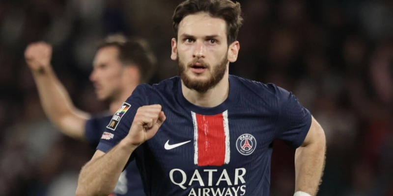 Kvaratskhelia, prima doppietta col Psg. Nizza ai preliminari di Champions 1 Kvaratskhelia, prima doppietta col Psg. Nizza ai preliminari di Champions