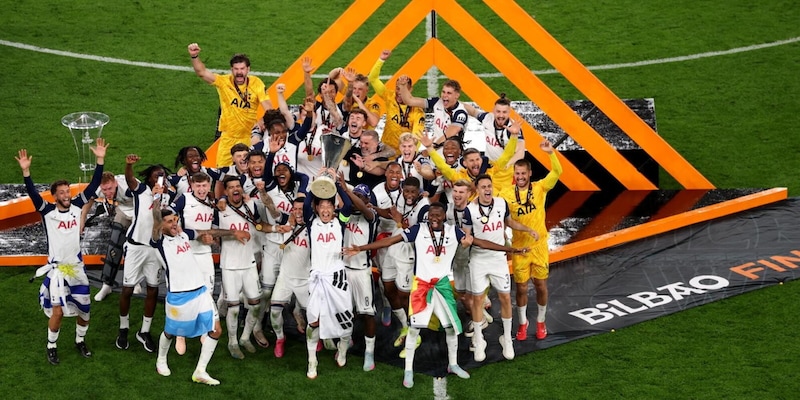 Il Tottenham vince l'Europa League: un gol di Johnson decide la finale con il Manchester United 2 Il Tottenham vince l'Europa League: un gol di Johnson decide la finale con il Manchester United