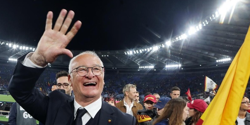 Ranieri: "Lascio una Roma solida a chi arriverà". E poi la gag con un giornalista 2 Ranieri: "Lascio una Roma solida a chi arriverà". E poi la gag con un giornalista